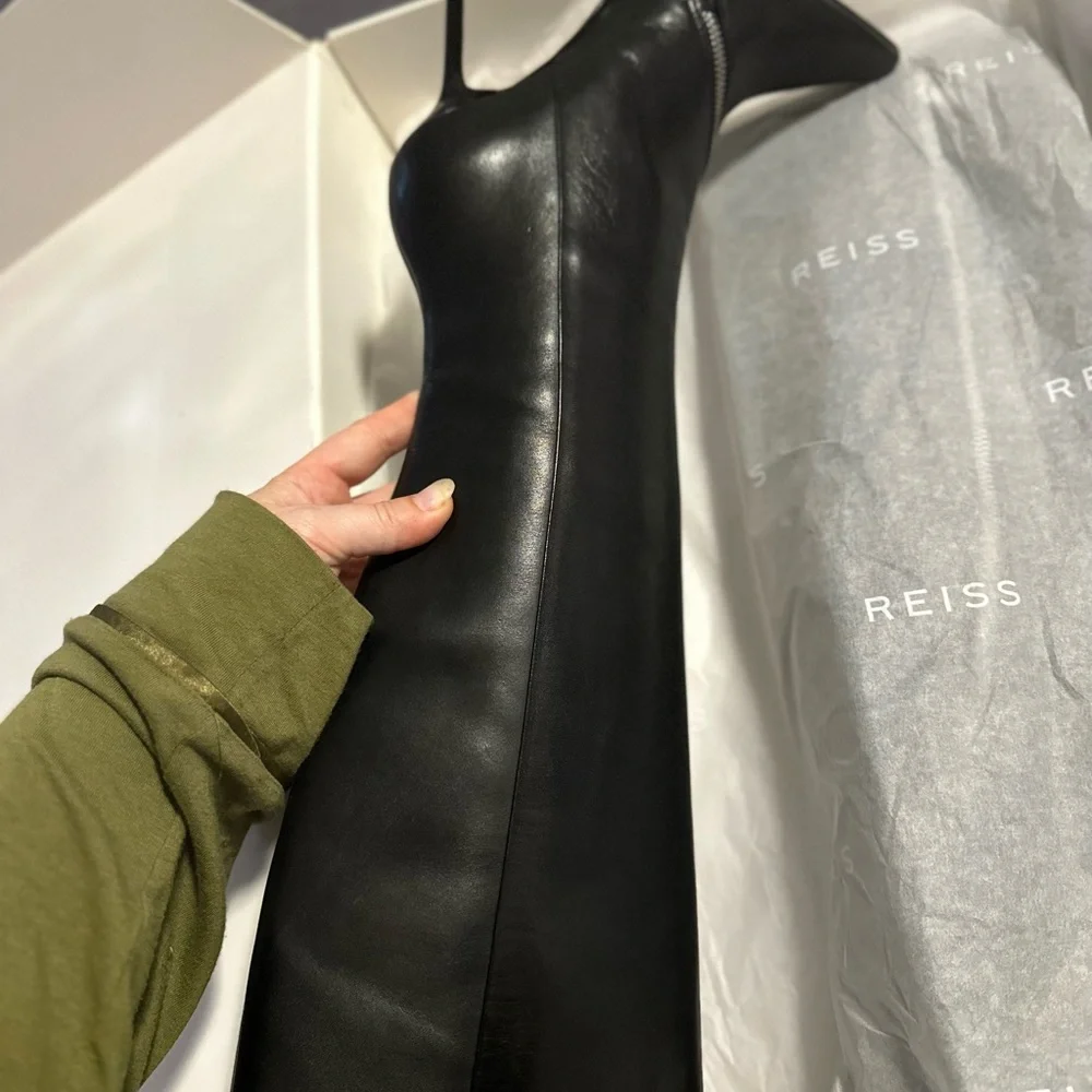 Black leather boots - Picture 3 of 5